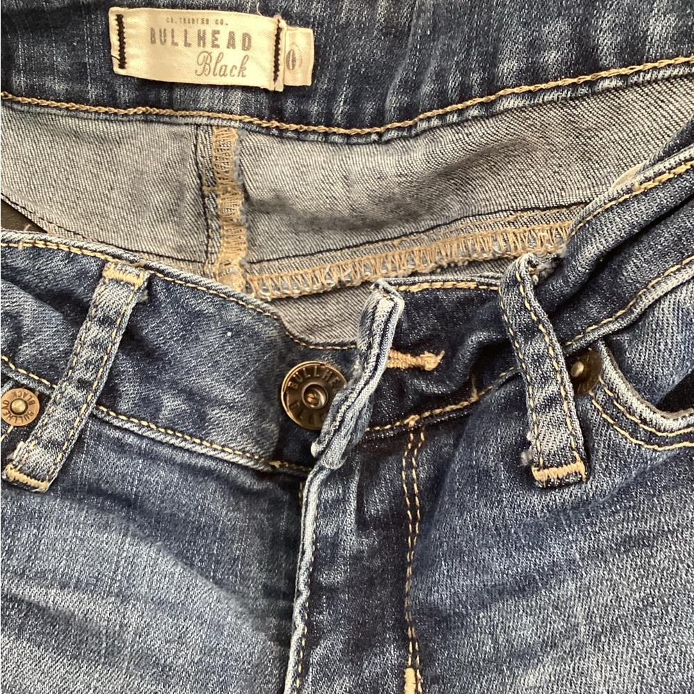 Bullhead Women's Classic Blue Skinny Jeans - Picture 5 of 7